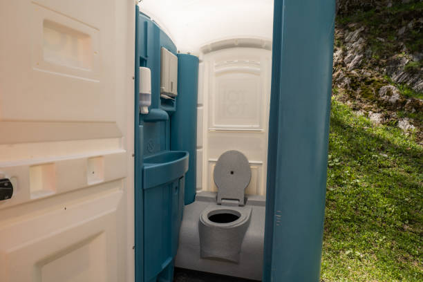 Professional porta potty rental in Cambria, IL